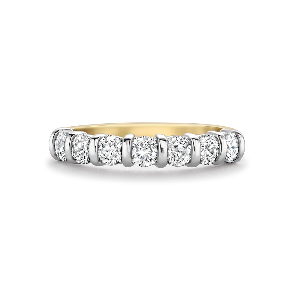 Brilliant cut diamond seven stone bar set ring in 18ct yellow gold, 2565